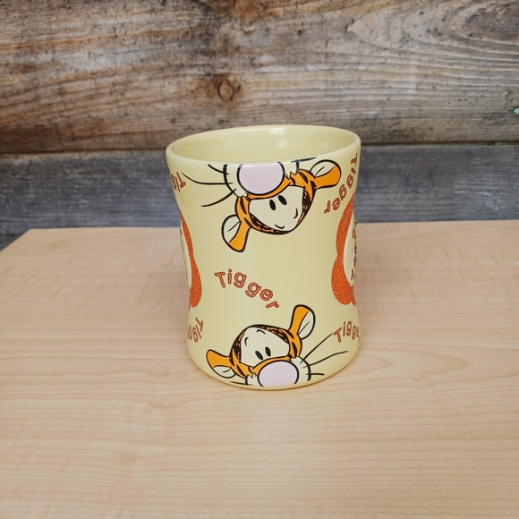 Walt Disney Parks‎ Tigger Mug Large Orange Textured Flower 3D Ceramic Cup  15 oz - Picture 2 of 8